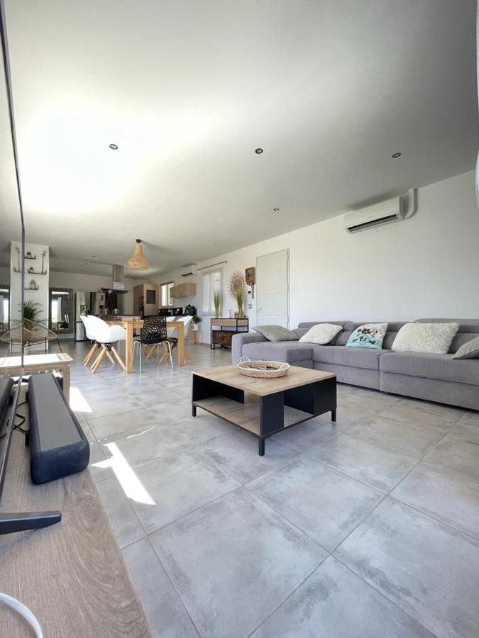 Villa Avec Piscine Cuers Eksteriør bilde