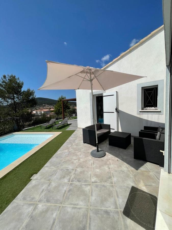 Villa Avec Piscine Cuers Eksteriør bilde