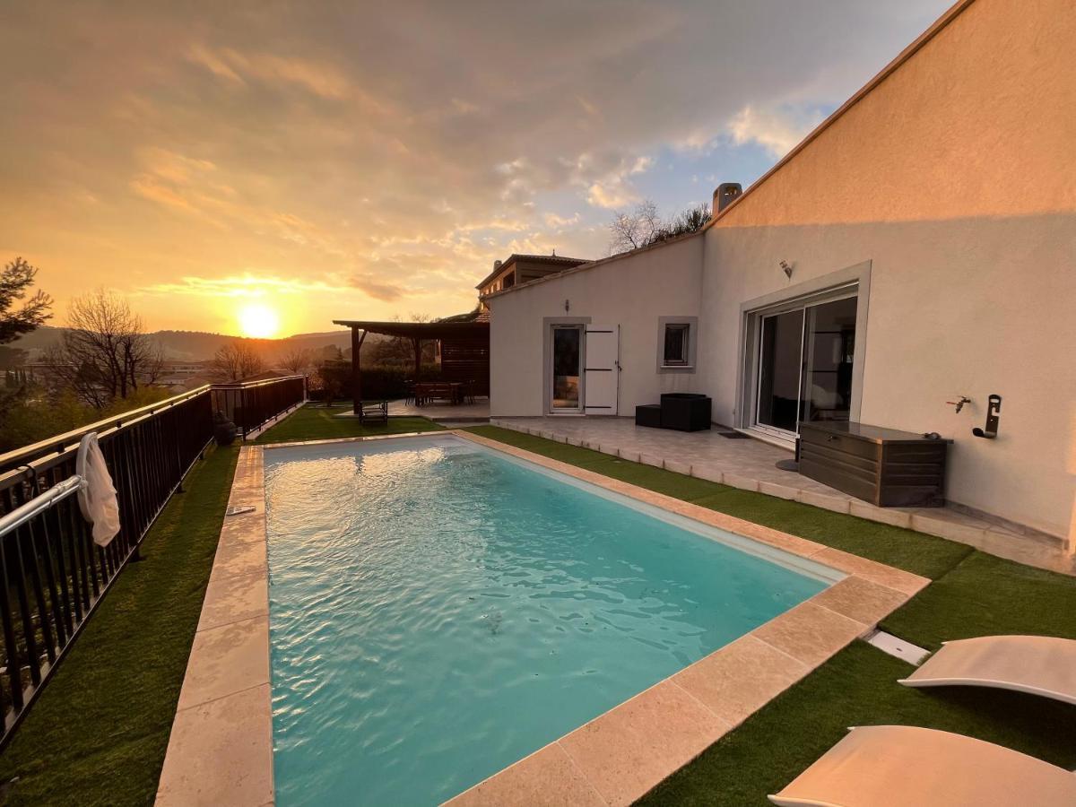 Villa Avec Piscine Cuers Eksteriør bilde
